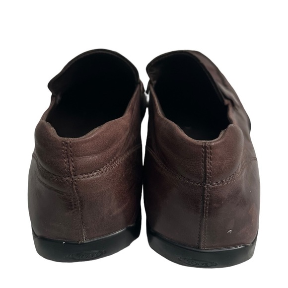Todd’s Men Shoes. Condition is Pre-owned. Shipped with USPS Priority Mail. main image 9